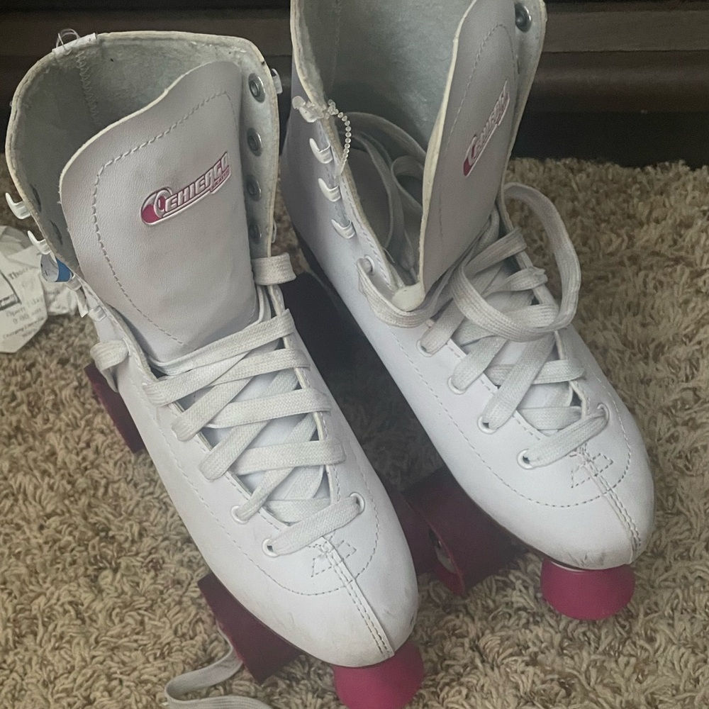 Chicago Skates - Picture 2 of 6